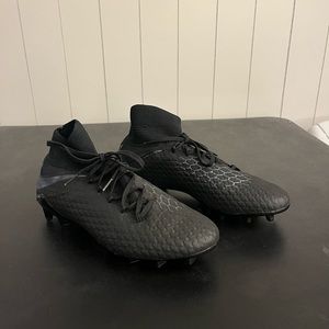 US Size 9. Brand new Black Nike Hypervenom phantom 3 FG cleats.